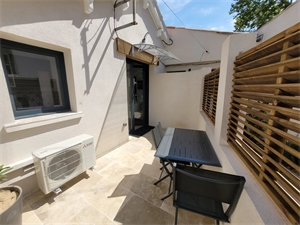 maison-villa à la location -   13090  AIX-EN-PROVENCE, surface 26,35 m2 location maison-villa - APR676083